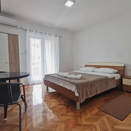 Apartment Roza Vodice