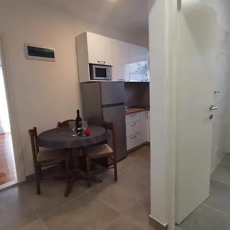 Roza Apartment *