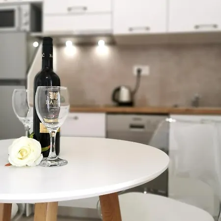 Apartment Roza *