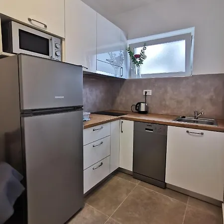 Roza Apartment *