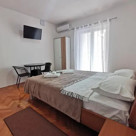 Roza Apartment